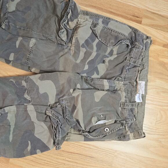 Gap Loose Fit men's camouflage cargo pant size 29 - Picture 2 of 5